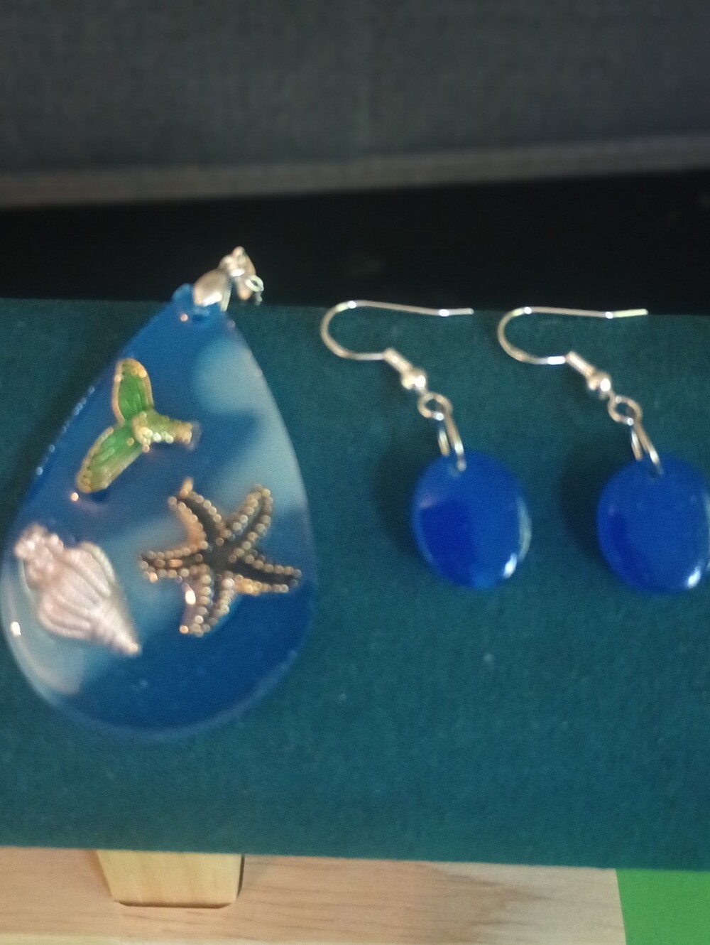 Blue Ocean Teardrop Pendant and Round Drop Earrings Set